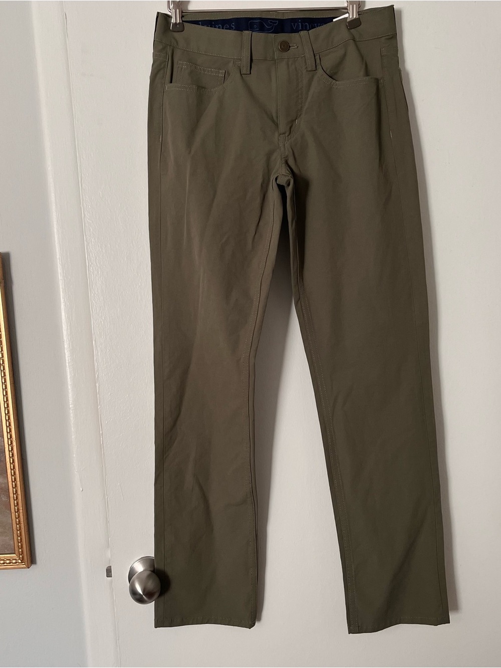 Vineyard Vines men’s olive green performance pants 28 x 30